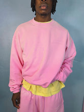 Load image into Gallery viewer, Star Logo Sunfaded Crewneck - Candy Pink
